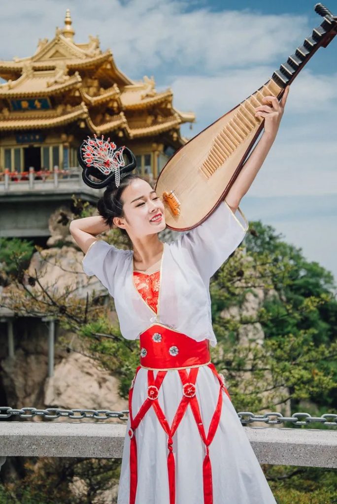 穿汉服免门票啦，来老君山景区邂逅最美的你！