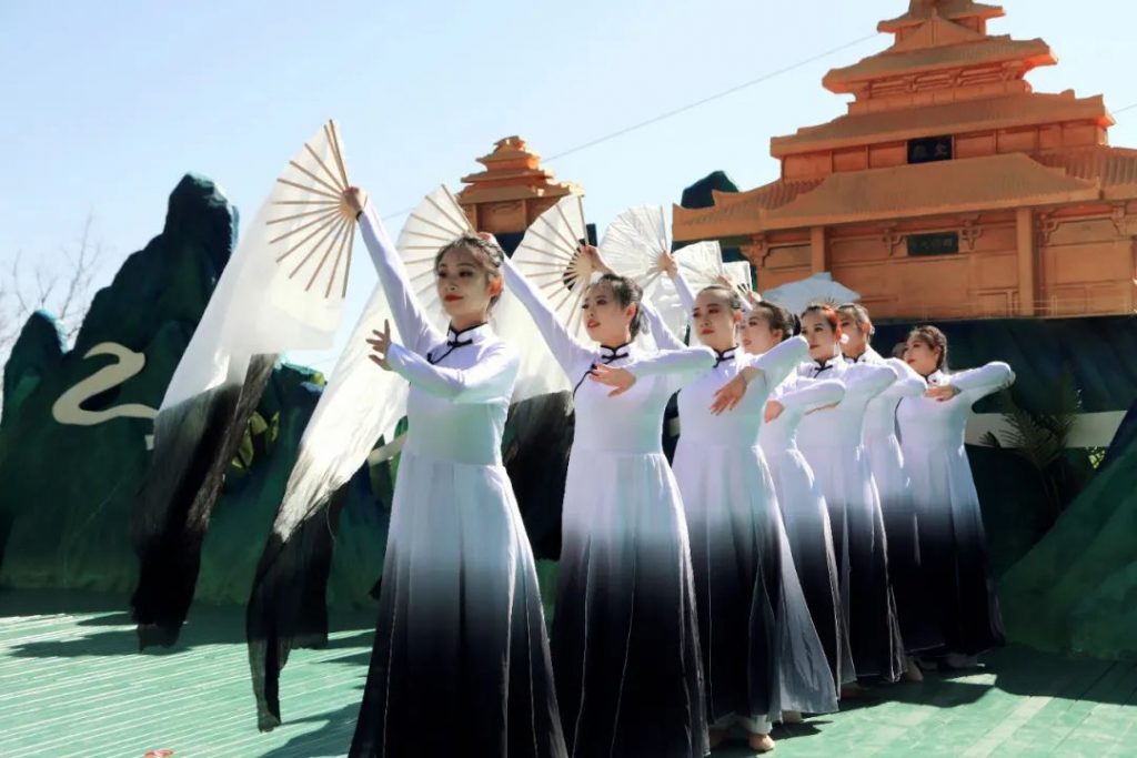 老君山2023仙山花海节隆重开幕！“十二花神”带你邂逅最浪漫的春天！